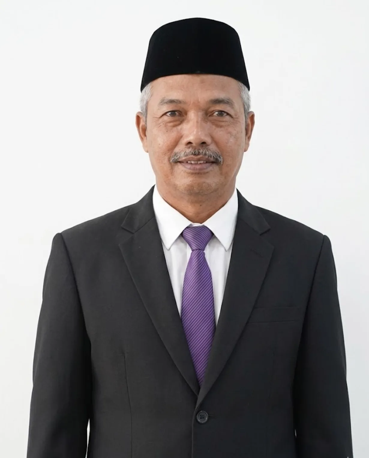 Adnan, S.HI