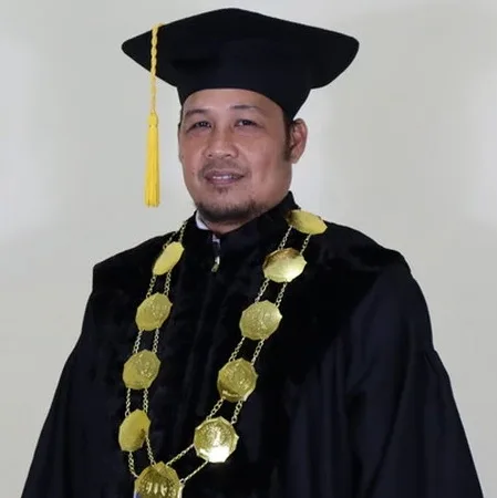 Dr. Yaser Amri, MA.