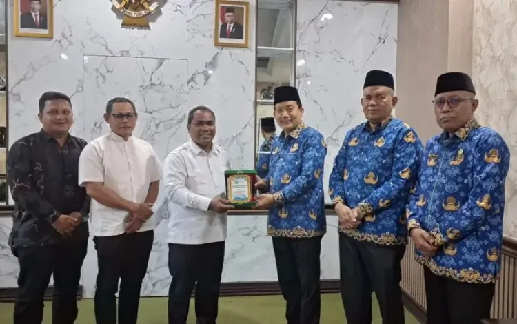 Kunjungi Kanwil Kemenag Sumut dan Kankemenag Langkat, Dekan FTIK IAIN Langsa Bahas PPG