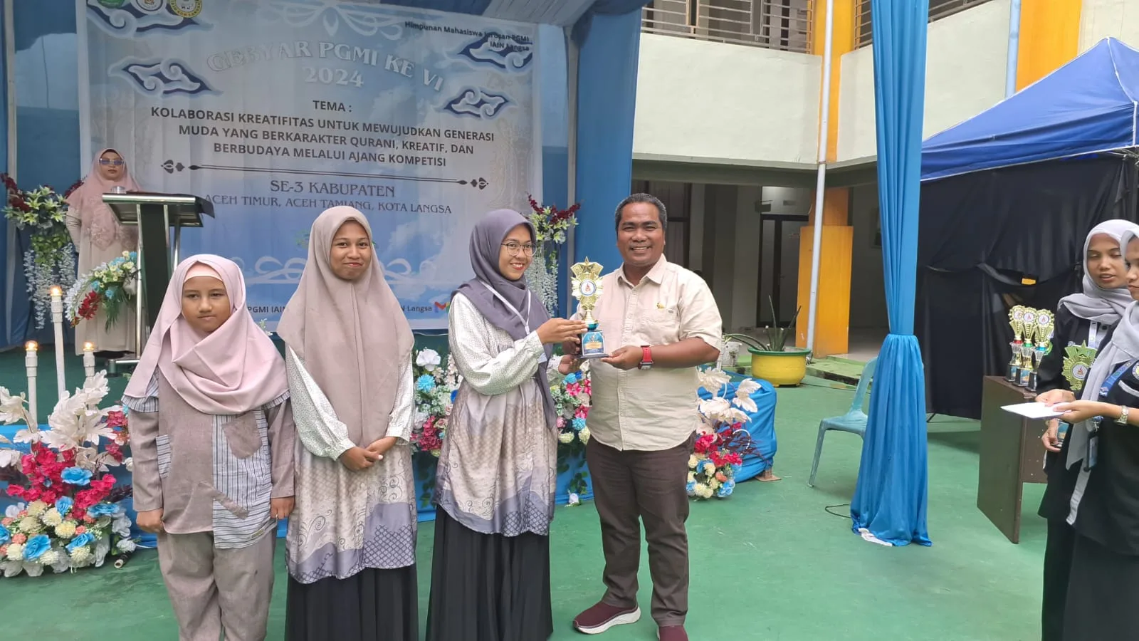 Dekan FTIK IAIN Langsa Resmi Menutup Gebyar PGMI ke-VI