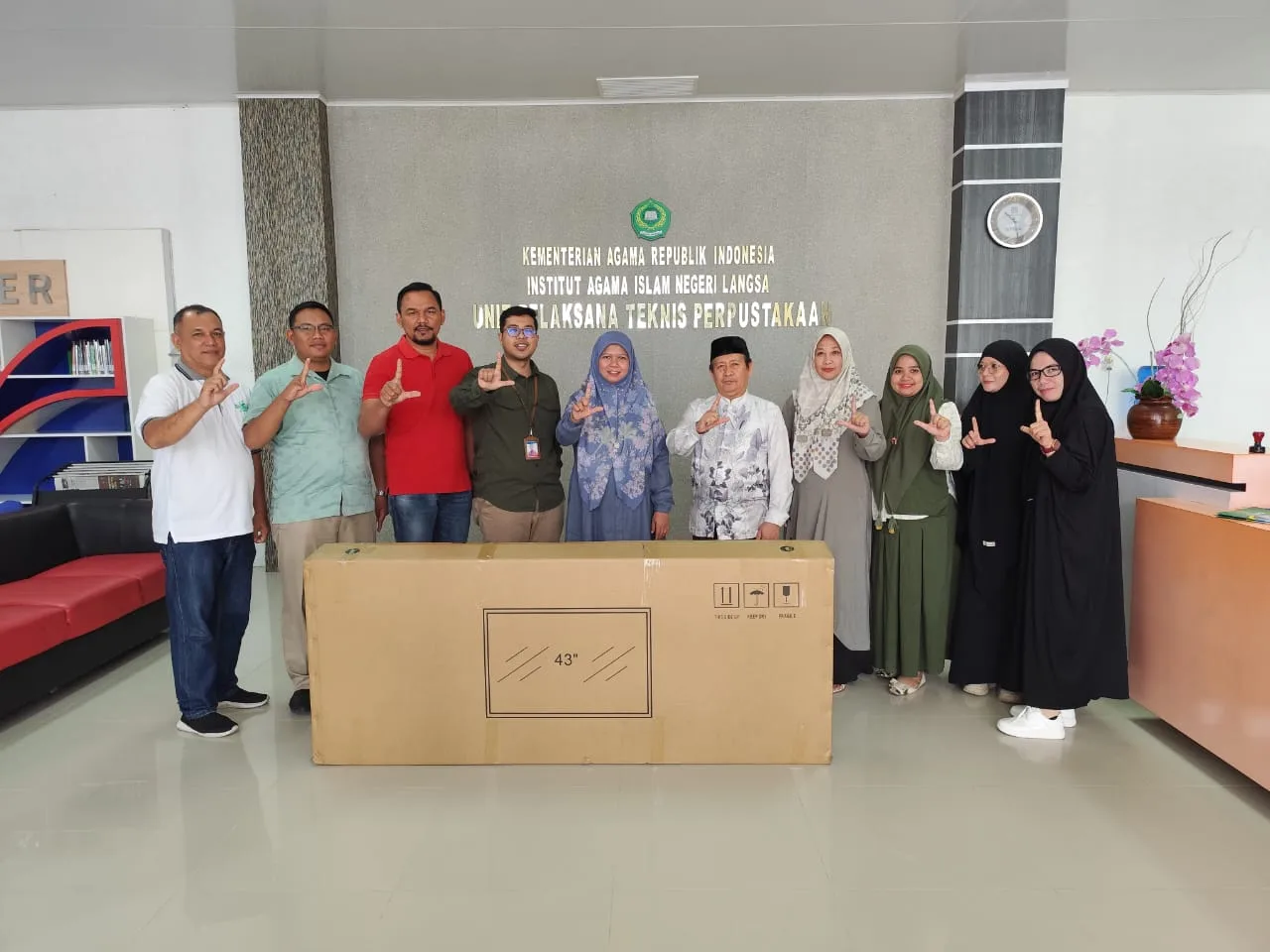UPT Perpustakaan IAIN Langsa Terima Bantuan Program Sosial Bank Indonesia