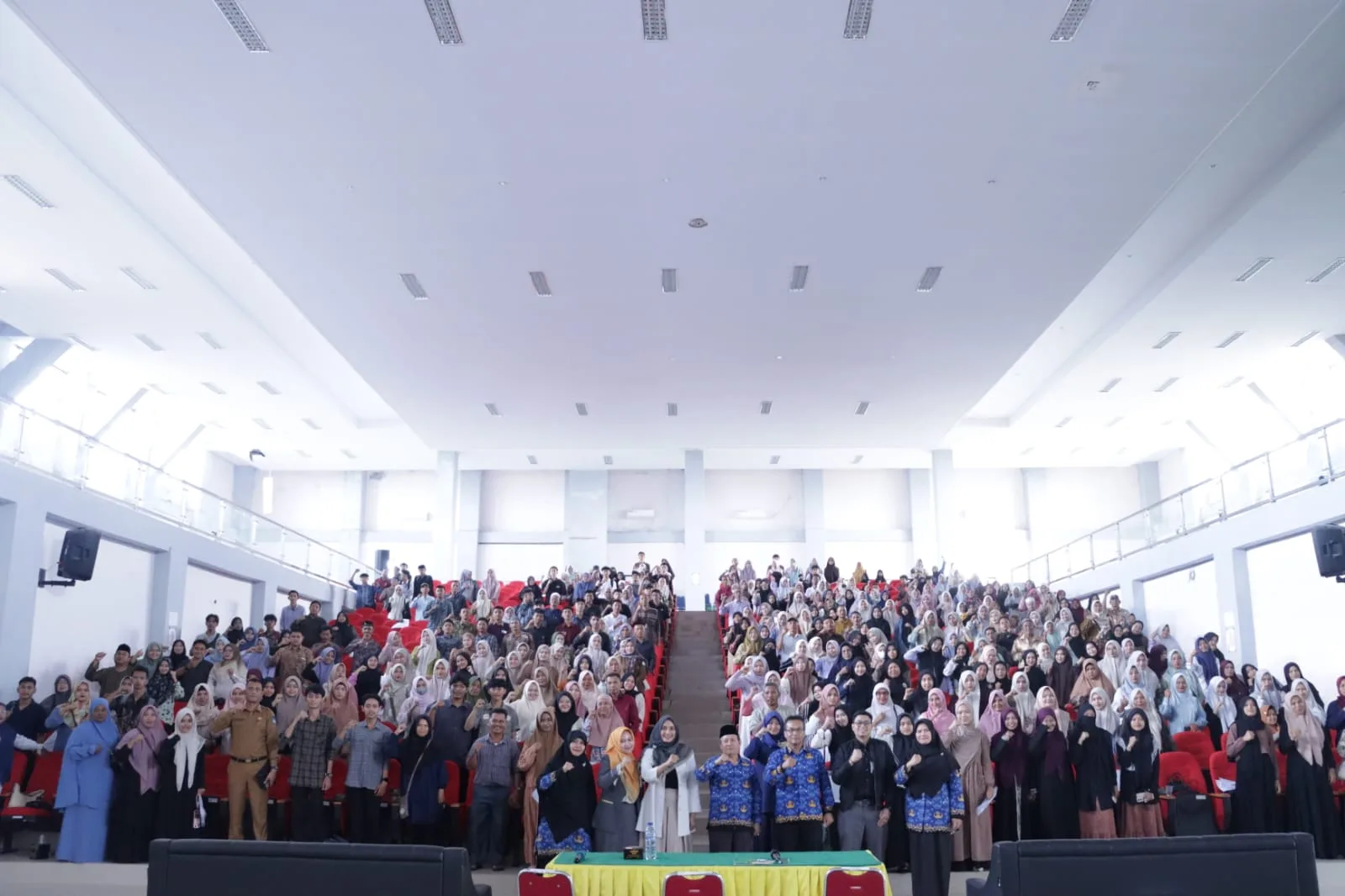 200 Mahasiswa IAIN Langsa Ikuti Penguatan Komitmen dan Penyerahan Beasiswa KIP Kuliah 2025
