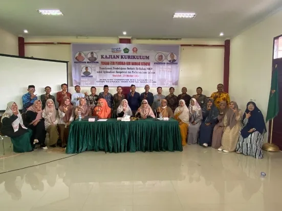 Kaprodi PGMI IAIN Langsa Sampaikan Materi Formulasi Kurikulum PGMI