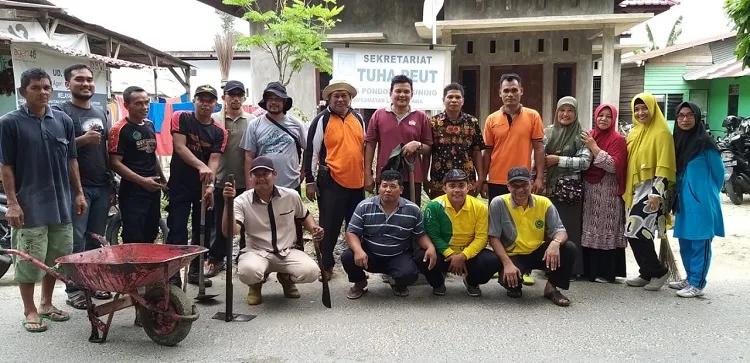 IAIN Langsa Gotong Royong Di Lokasi Bekas Banjir