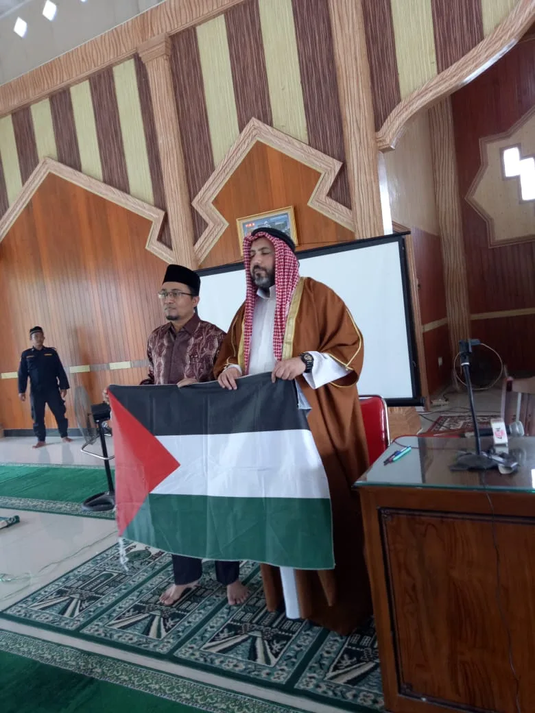 Syekh Palestina Sambangi Mesjid Az Zawiyah IAIN Langsa