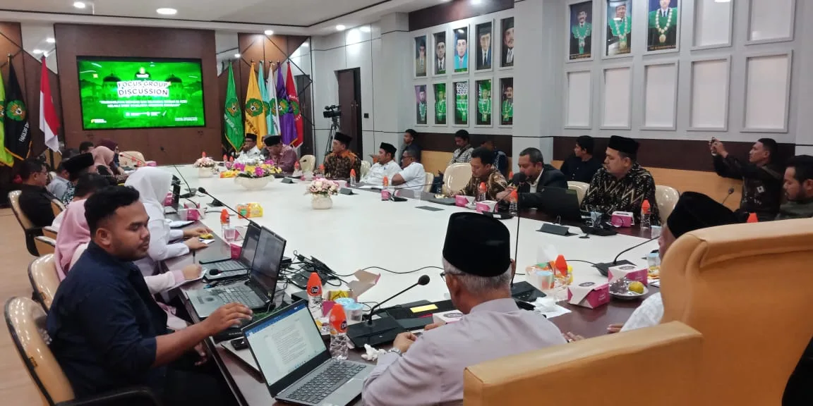 Hadiri FGD, Rektor IAIN Langsa Paparkan Ekonomi Syariah Berbasis Moderasi Beragama
