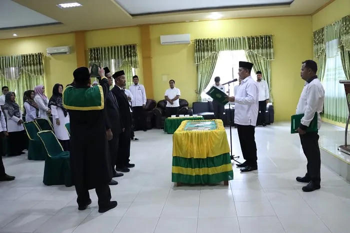 Rektor IAIN Langsa Lantik Dua Pejabat Administrasi Pengawas