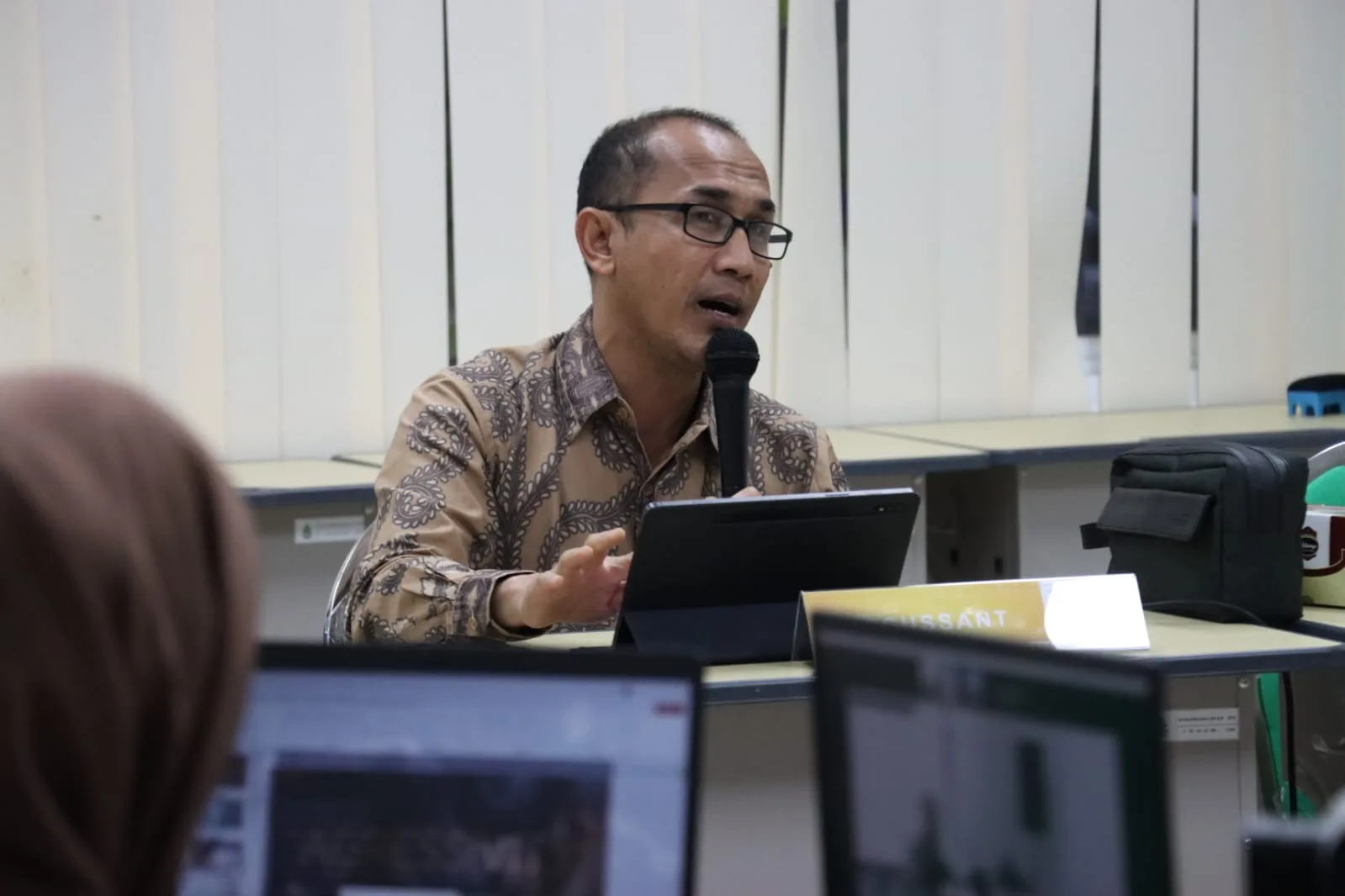 Wakil Rektor I IAIN Langsa Jadi Pembahas Paper AICIS 2024