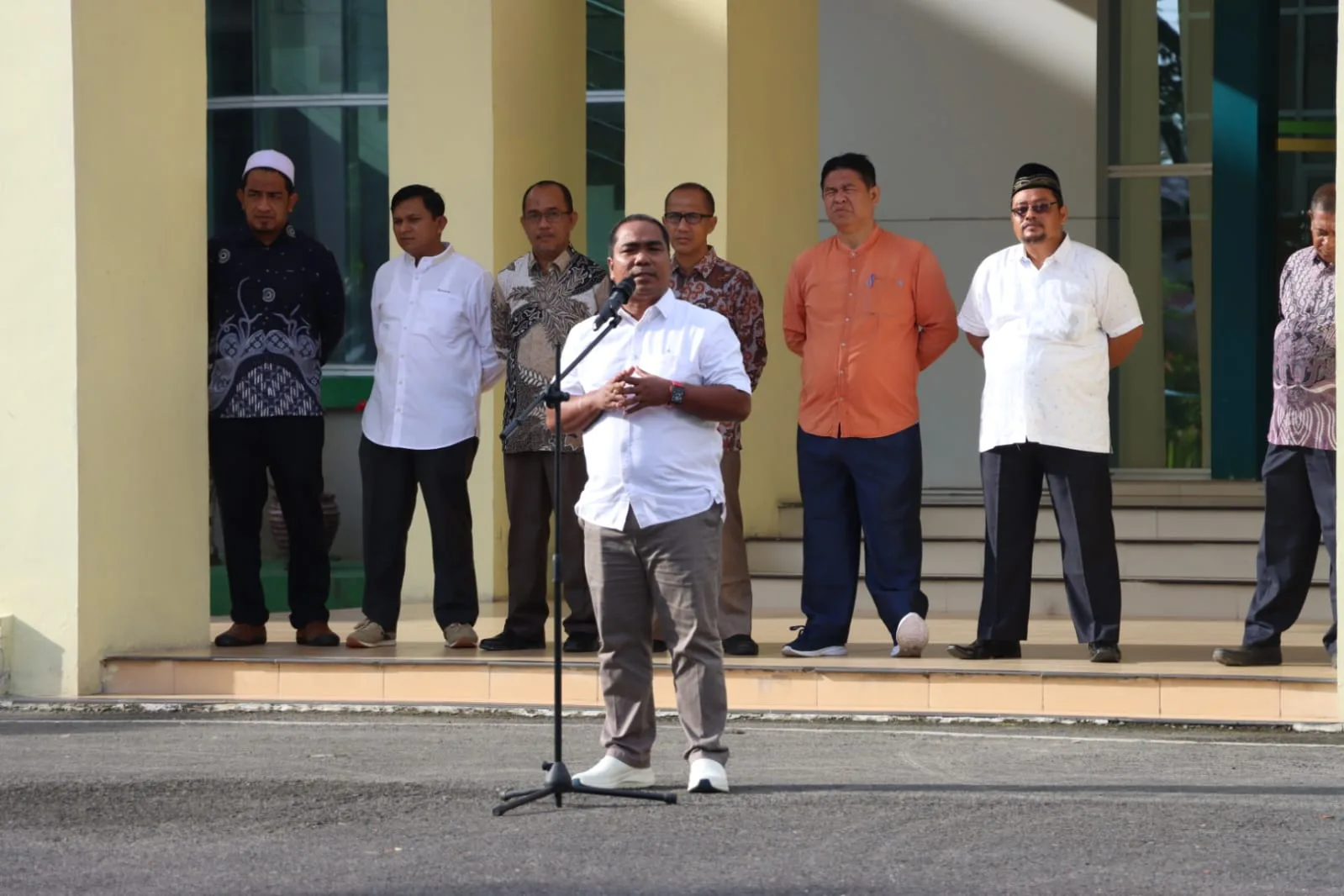 Jadi Pembina Upacara Bendera,  Dekan FTIK IAIN Langsa Ingatkan Ini