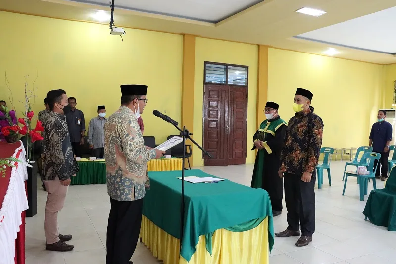 Lantik Kaprodi HES, Rektor: Prodi HES Menjawab Kebutuhan Umat