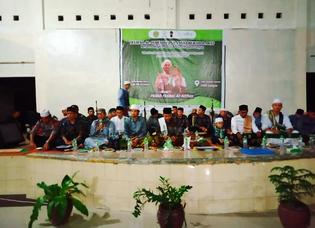 Hadrah Shalawat Mahasantri Mahad Al-Jamiah menggema bersama Majelis Azzabidi