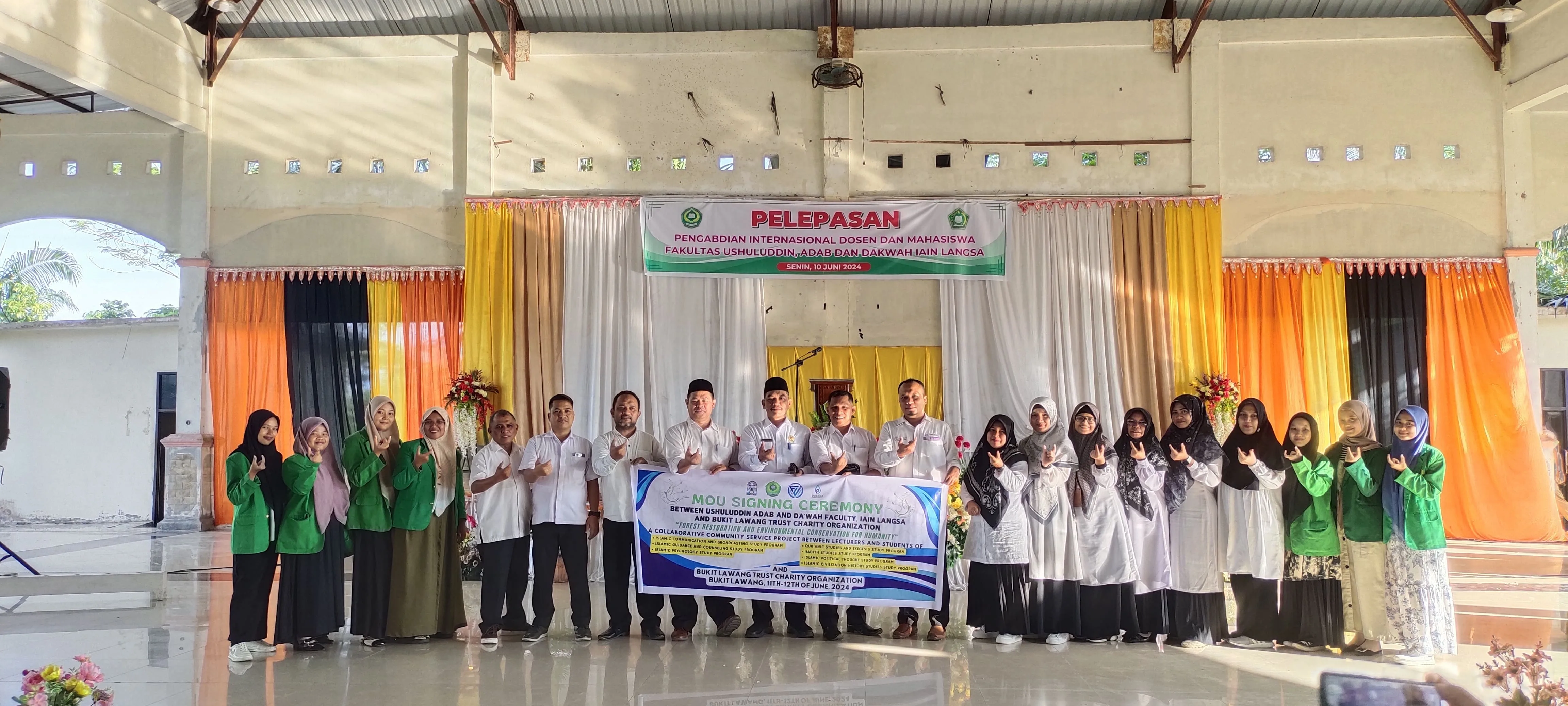 Rektor Lepas Dosen dan Mahasiswa FUAD untuk Pengabdian Internasional
