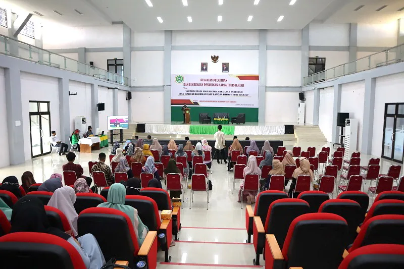 Realisasikan Lulusan Tepat Waktu, FTIK IAIN Langsa Gelar Pelatihan Penulisan KTI