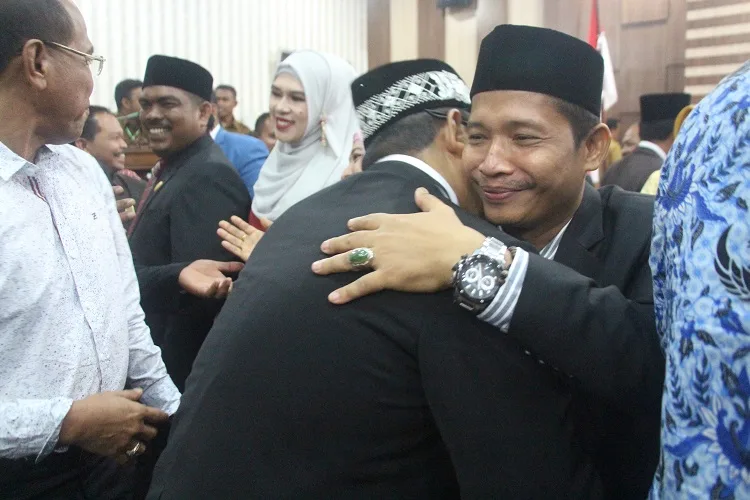 Hadiri Pelantikan DPRK Langsa, Warek II : Kursi Legislatif Harus Diisi Oleh Alumni