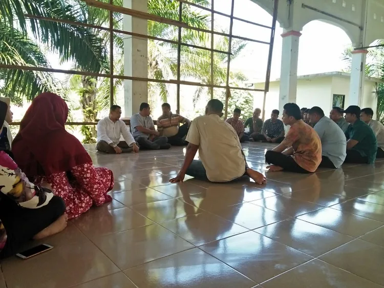 Petugas Kebersihan Garda Terdepan Untuk Kenyamanan Kampus