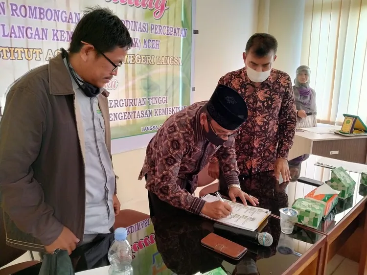 Tekan Angka Kemiskinan, TKP2K Aceh Gandeng IAIN Langsa   