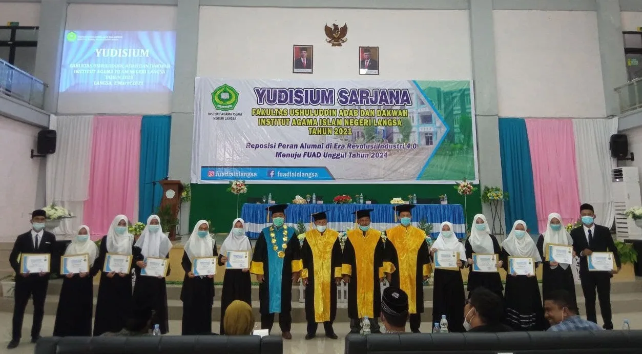 Dekan FUAD Kukuhkan Lulusan, 13 Mendapat Predikat Pujian