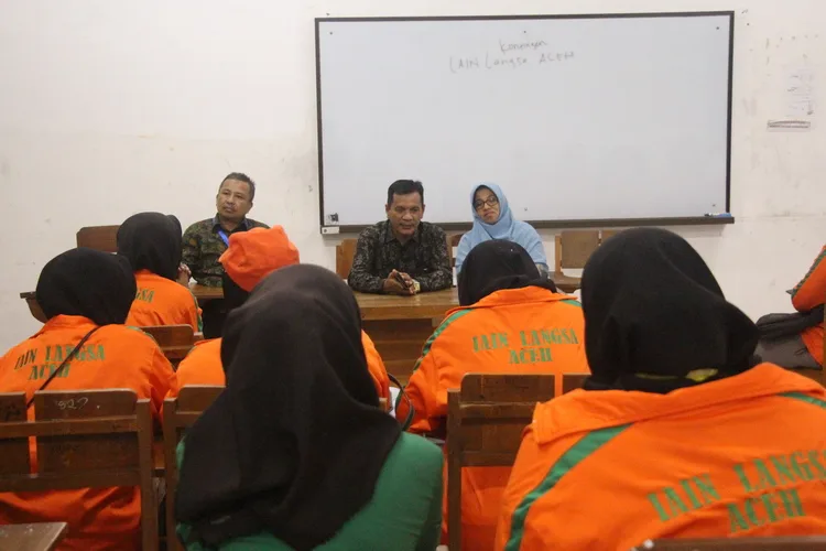 Usai Hadiri Pembukaan PIONIR, Rektor Mengadakan Pertemuan Dengan Kontingen IAIN Langsa