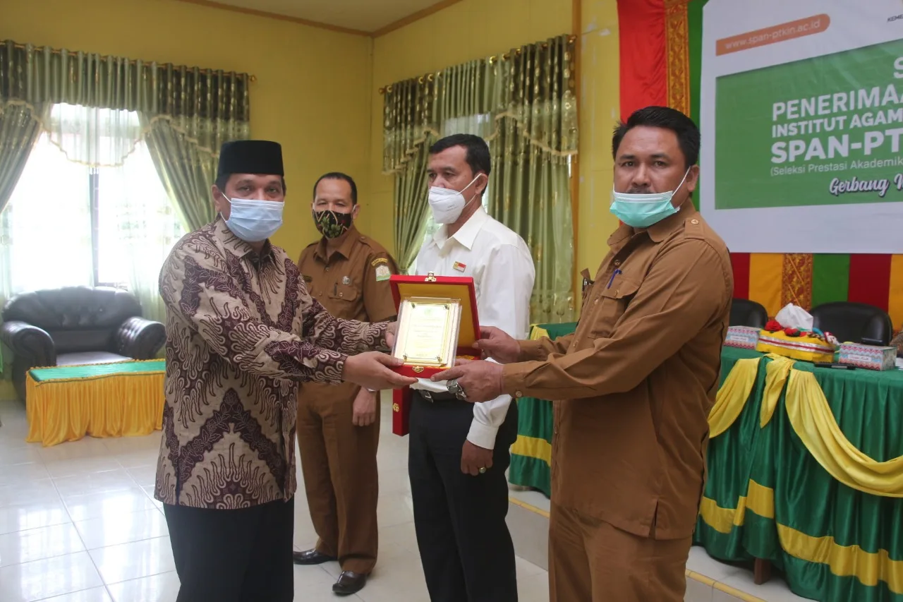 IAIN Langsa Beri Penghargaan Sekolah Pendaftar PMB Terbanyak 2020 