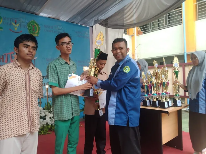 Math Competition V Berakhir, Para Juara Diumumkan