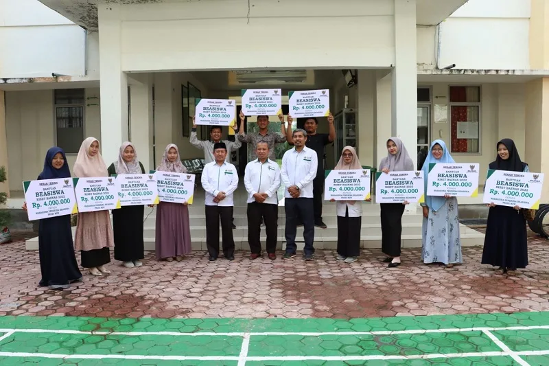 Mahasiswa MZW FEBI IAIN Langsa Terima Beasiswa Baznas, Baitul Mal Langsa dan Yayasan Edukasi Wakaf Indonesia