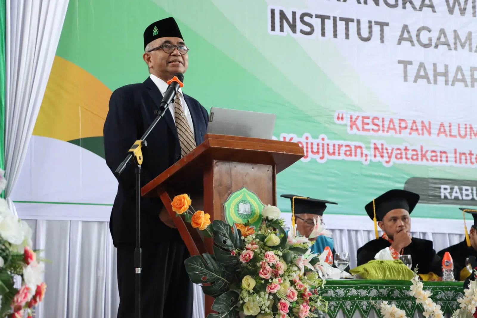 Beri Orasi Ilmiah, Prof. Dr. Abdurrahman Mas’ud, MA Ajak Alumni IAIN Langsa Konkret Berliterasi