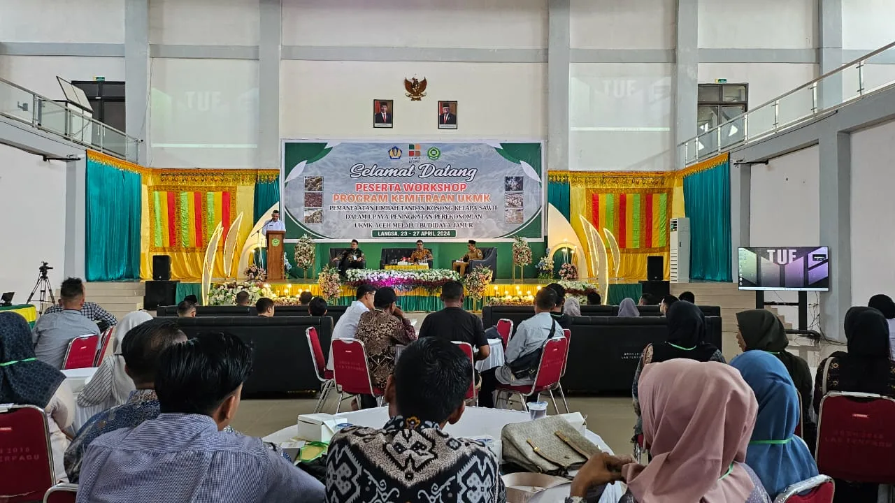 FEBI IAIN Langsa Bersama BPDPKS RI Beri Pelatihan Budidaya Jamur kepada Masyarakat