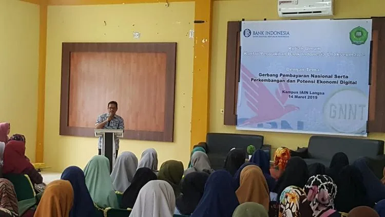 Fakultas Ekonomi dan Bisnis Islam Gelar Kuliah Umum