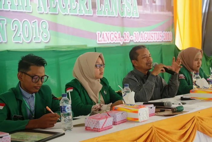 Warek III IAIN Langsa Paparkan Pembinaan Ormawa Dihadapan MABA