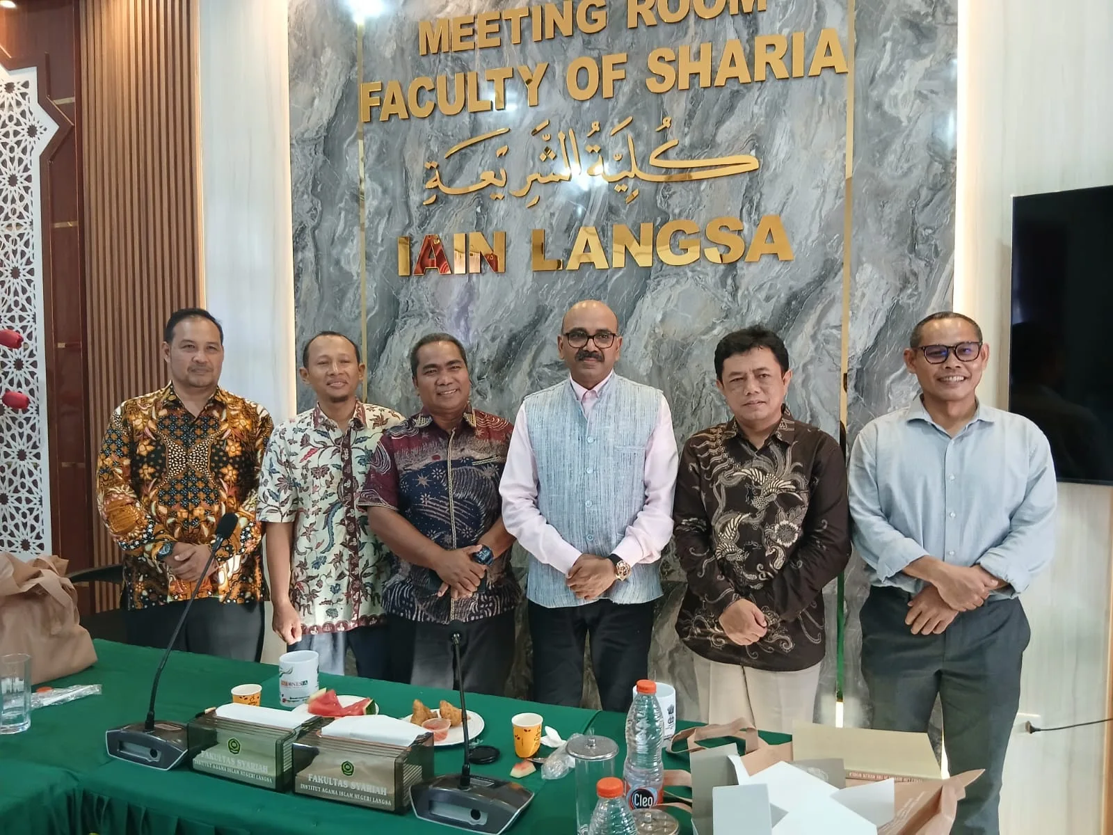 Konsulat India Kunjungi Fakultas Syariah IAIN Langsa, Jajaki Kerja Sama dan Serahkan Bantuan Buku